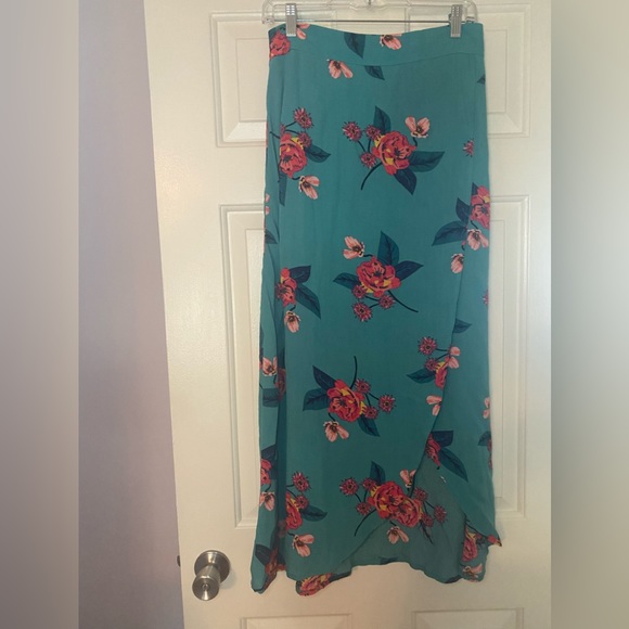 Express floral wrap maxi skirt - Picture 4 of 11